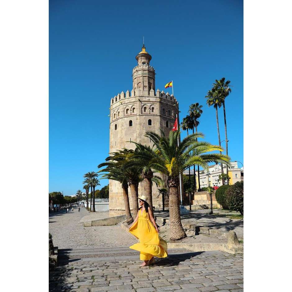 Canon EOS R10 + RF-S 18-45mm F4.5-6.3 IS STM MILC 24.2 MP CMOS 6000 x 4000 pixel Colore Nero