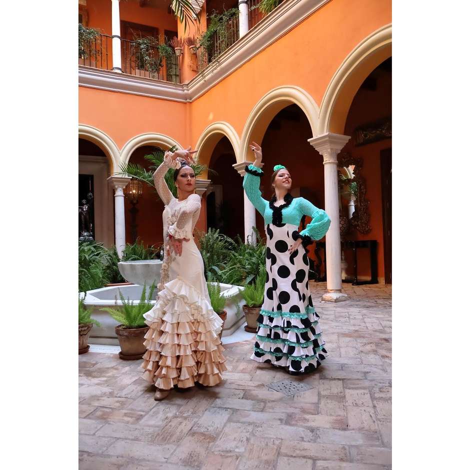 Canon EOS R10 + RF-S 18-45mm F4.5-6.3 IS STM MILC 24.2 MP CMOS 6000 x 4000 pixel Colore Nero