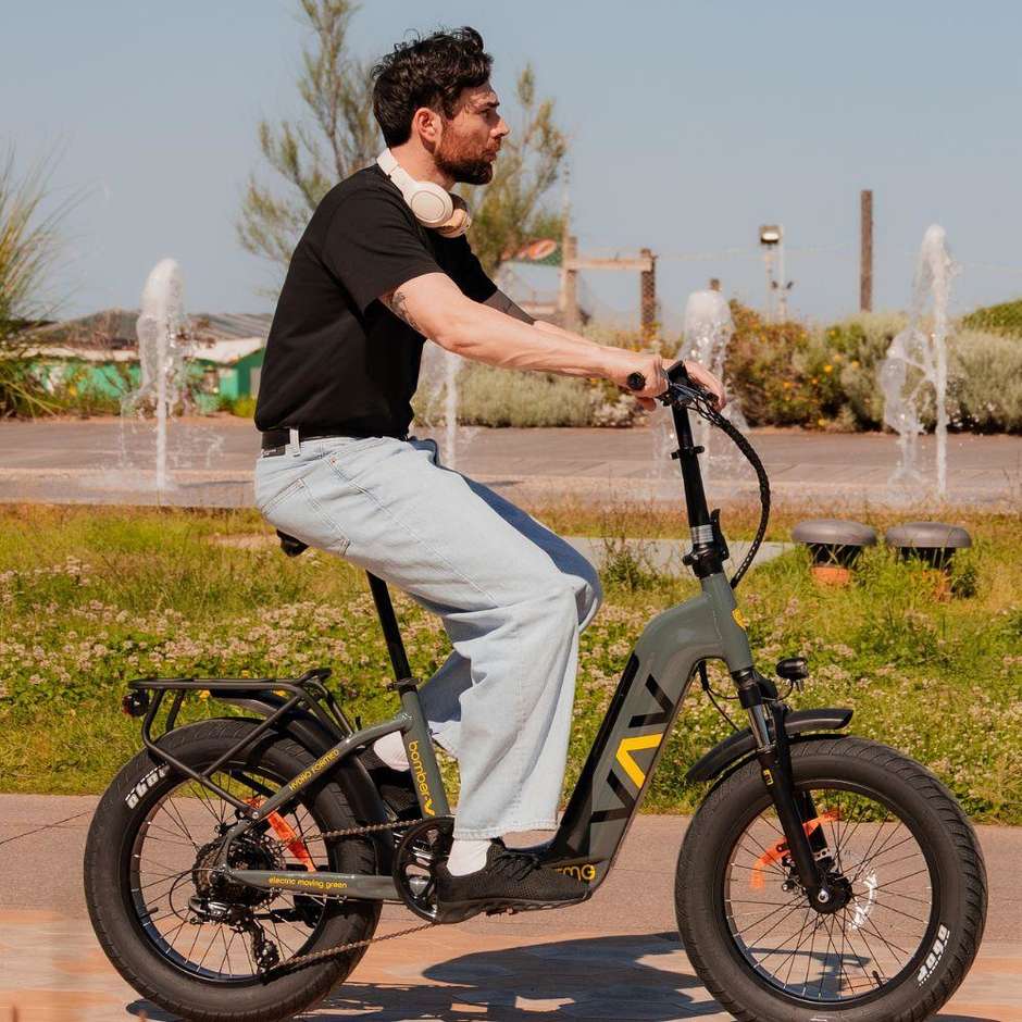 e-bike fatbike bomber 20" 250w aut.30km 25km/hmis