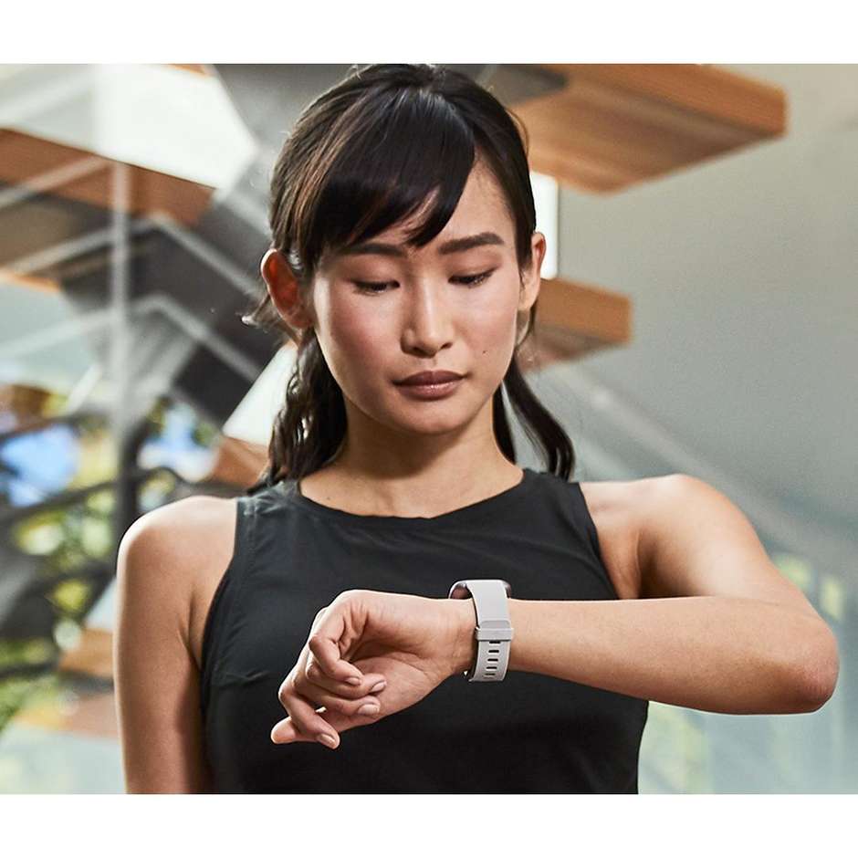 Fitbit FB507GYSR Versa 2 Smartwatch display Amoled Wifi NFC microfono integrato colore grigio/alluminio