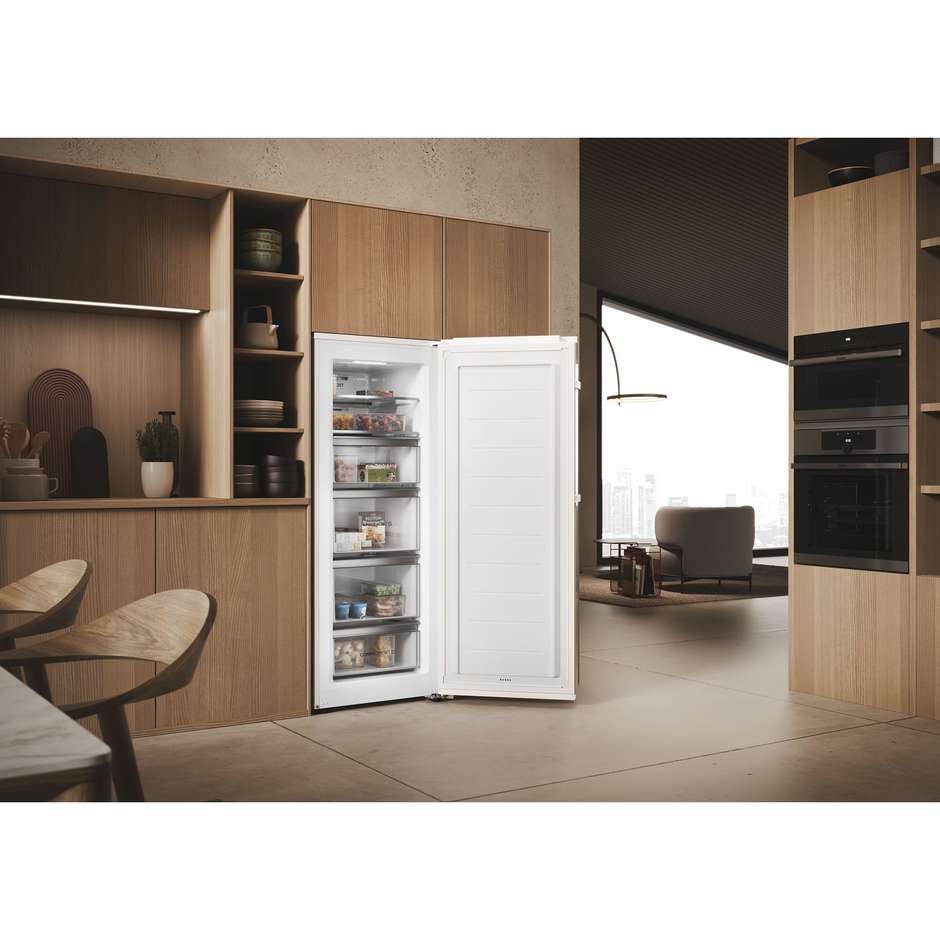 Haier H4F226WEH1 Congelatore verticale Libera installazione Capacita 226 Lt Classe E Colore Bianco