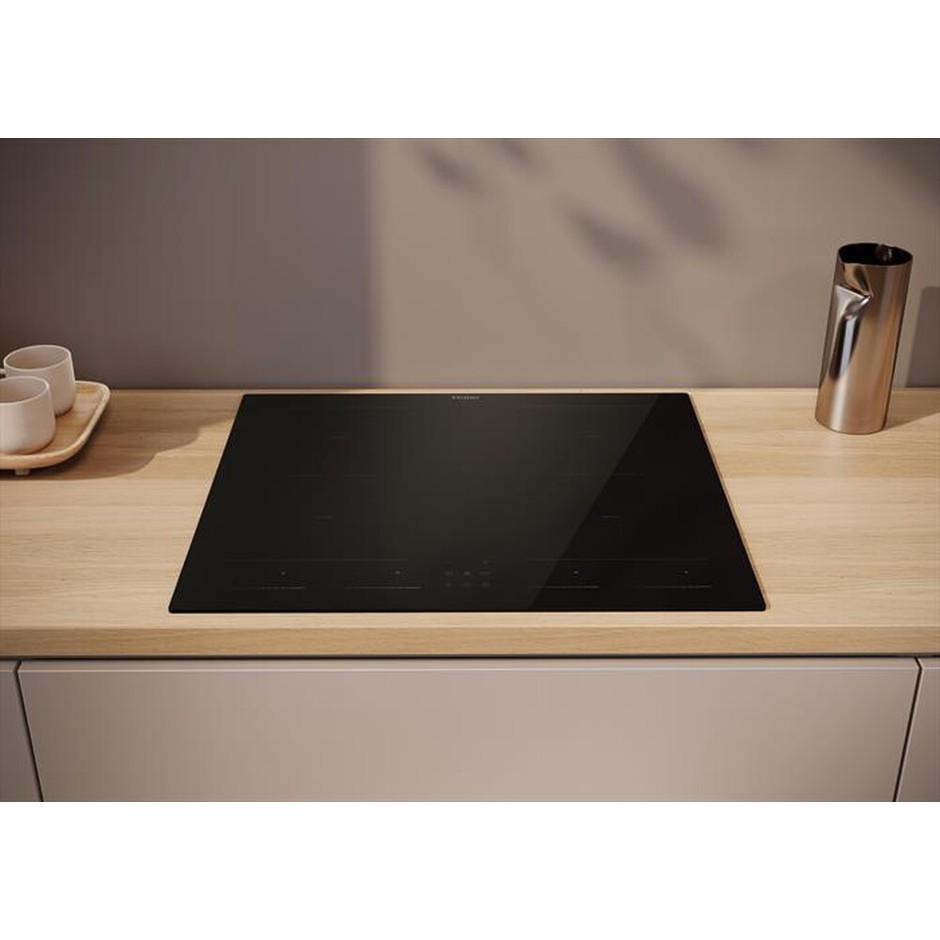 Haier HAITRIFS64MC piano induzione 60 cm, 4 zone Flexy, vetroceramica nera