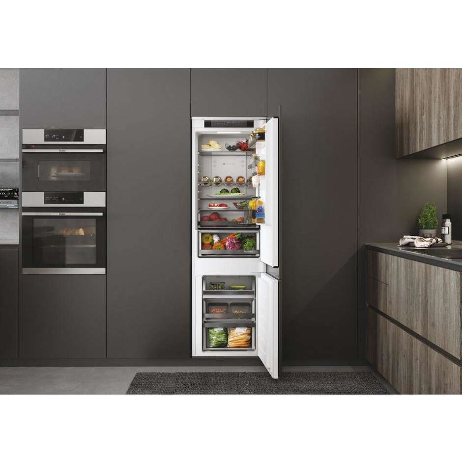 Haier HBW5518D Frigorifero Combinato da Incasso Total No Frost Air Surround Wi-Fi 248 Litri Classe D Bianco