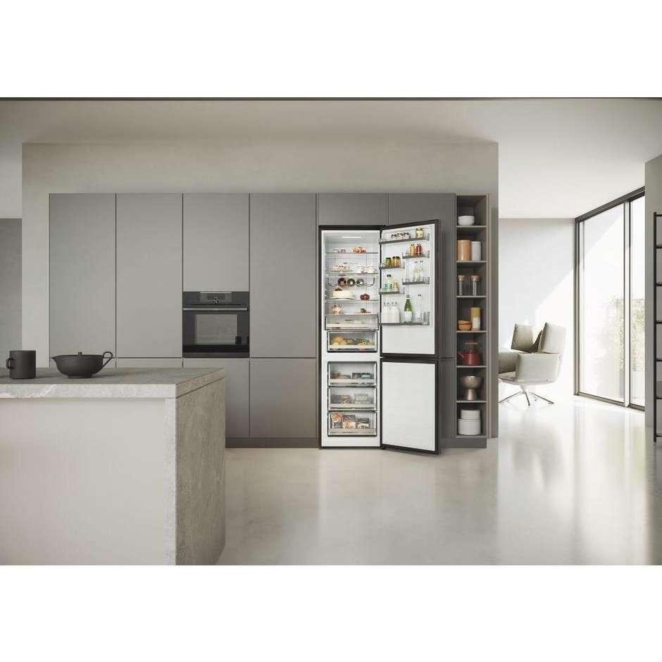 Haier HDW5620CNPD frigorifero combinato No Frost 377 L, Wi-Fi, classe C