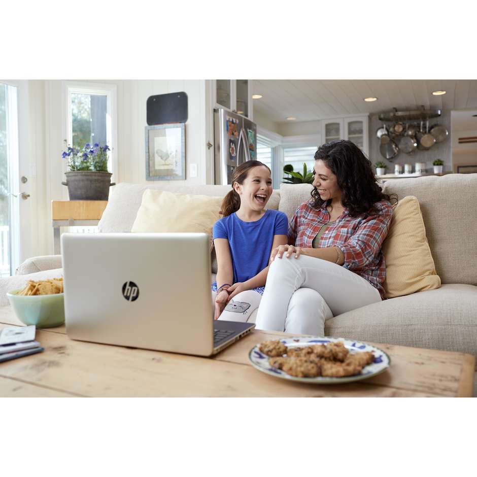 HP 15-BS145NL Notebook 15,6" Intel Core i5-8250U Ram 8 GB SSD 256 GB colore Argento