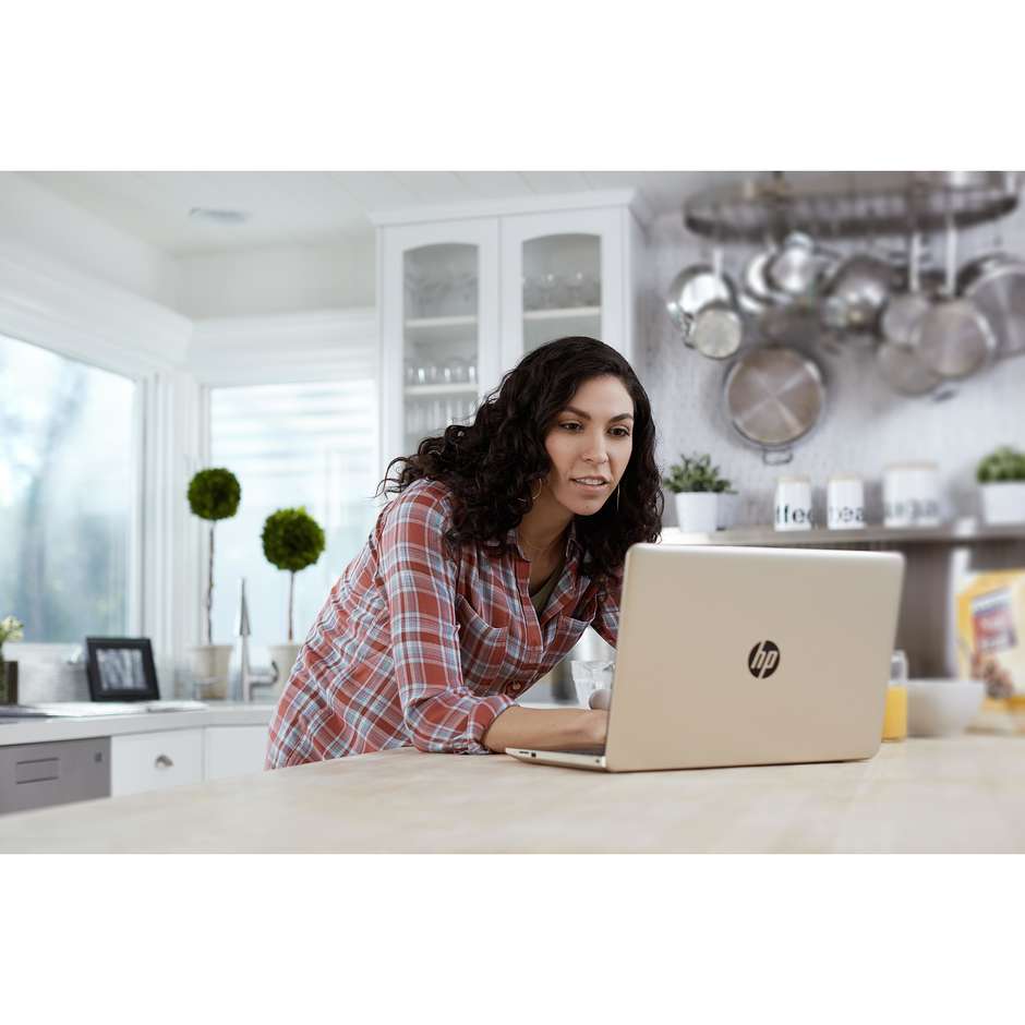 HP 15-BS145NL Notebook 15,6" Intel Core i5-8250U Ram 8 GB SSD 256 GB colore Argento
