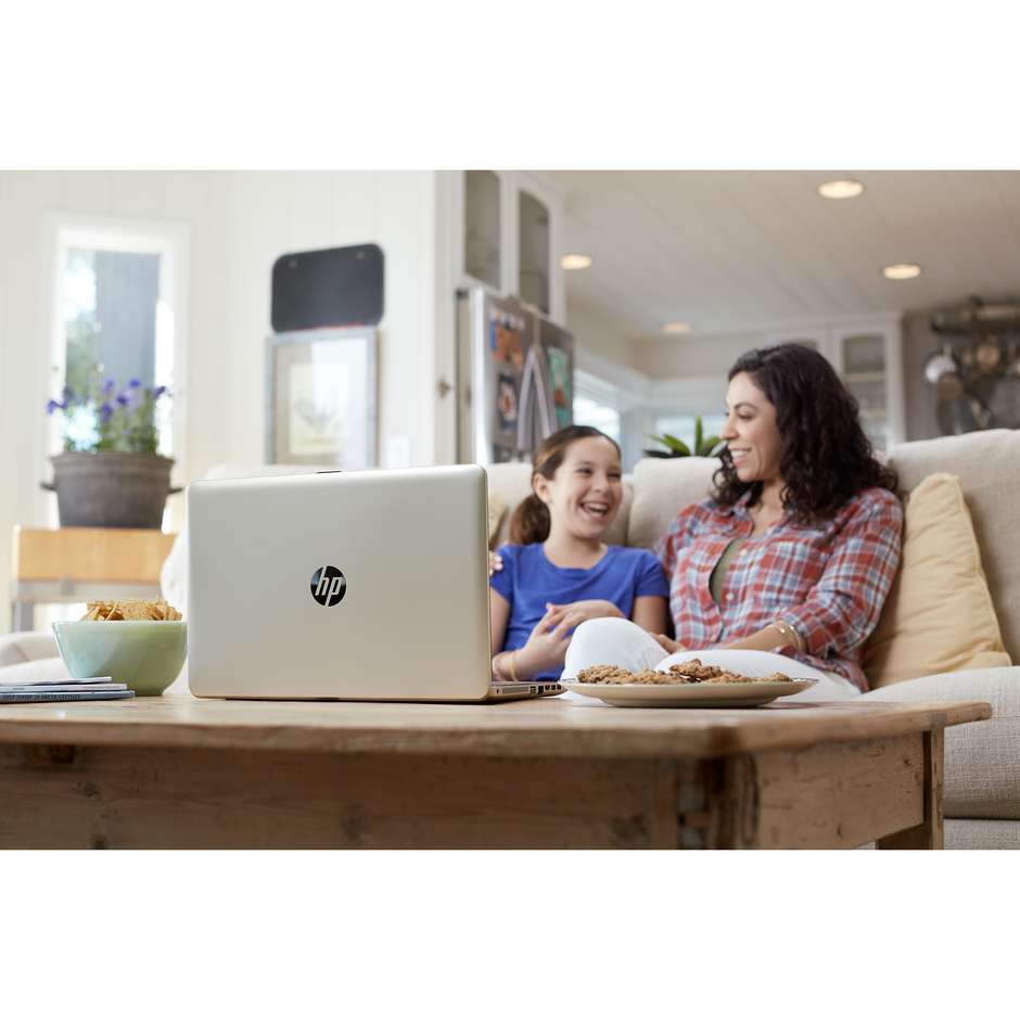 HP 15-BS145NL Notebook 15,6" Intel Core i5-8250U Ram 8 GB SSD 256 GB colore Argento
