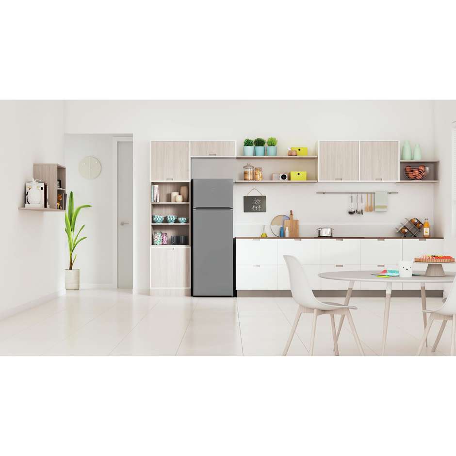 Indesit I55TM6120S Frigorifero Doppia porta a Libera installazione Capacita 242 Lt Classe E Colore Argento