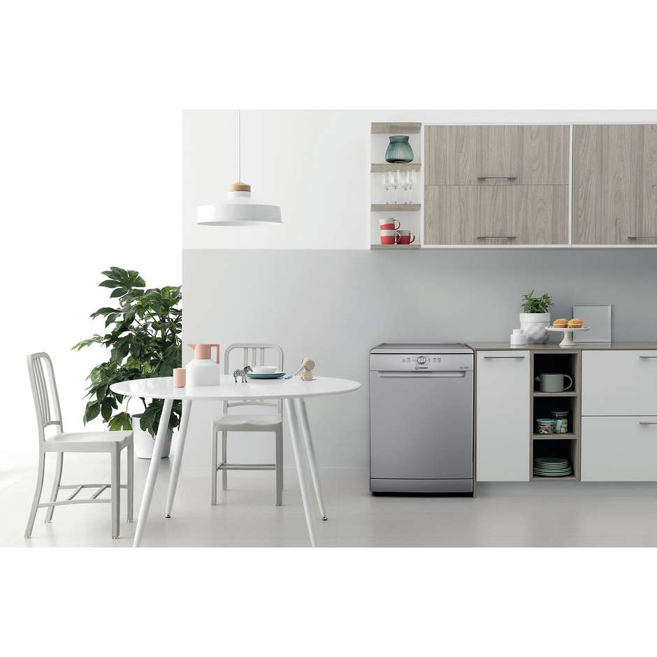 Indesit IN2FE14CNP80S Lavastoviglie 60 cm Libera Installazione 14 Coperti 49 dB Programma Fast&Clean 28 Minuti Mezzo Carico Classe E Argento