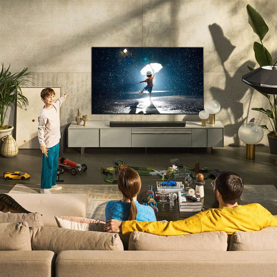 LG OLED83C24LA.API Tv OLED 83" 4K Ultra HD Smart Tv Wi-Fi Classe F Colore cornice Argento
