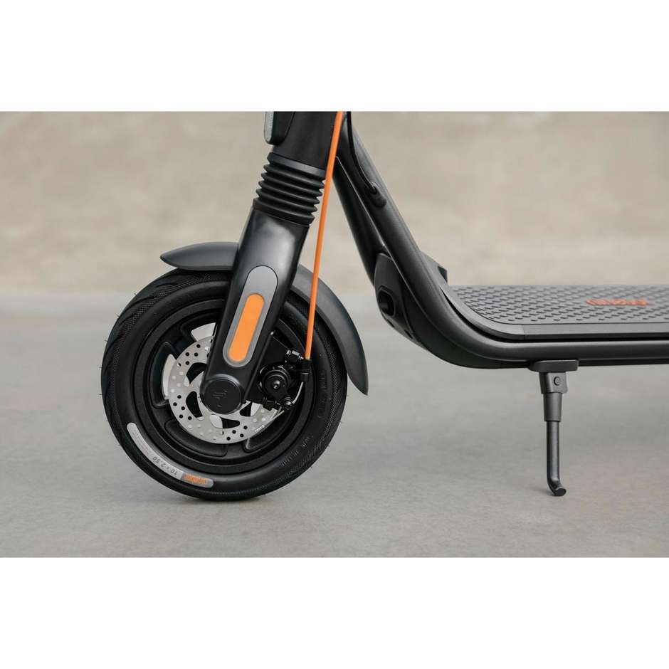 Ninebot by Segway KickScooter F2 Pro E monopattino elettrico 450 W, ruote da 10″