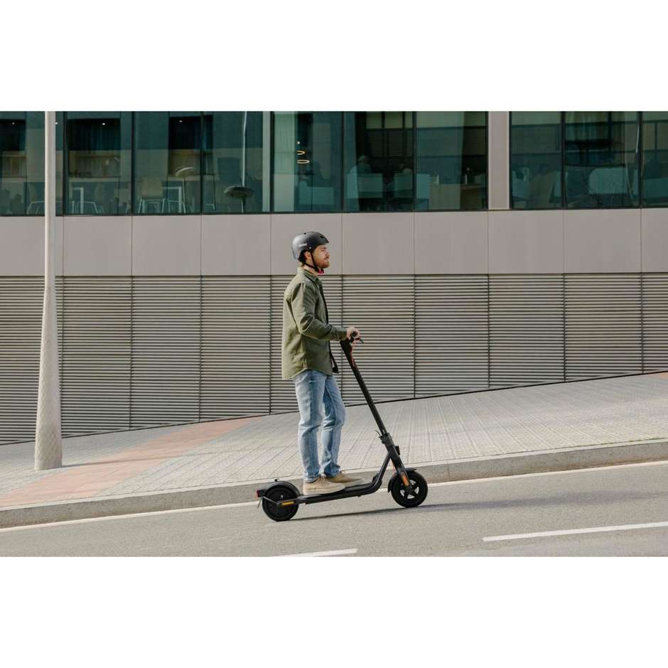 Ninebot by Segway KickScooter F2 Pro E monopattino elettrico 450 W, ruote da 10″