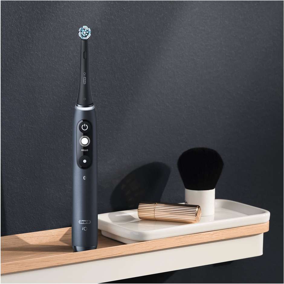 Oral-B iO Series 7 Spazzolino Elettrico Magnetico con Display Interattivo e Custodia Nero