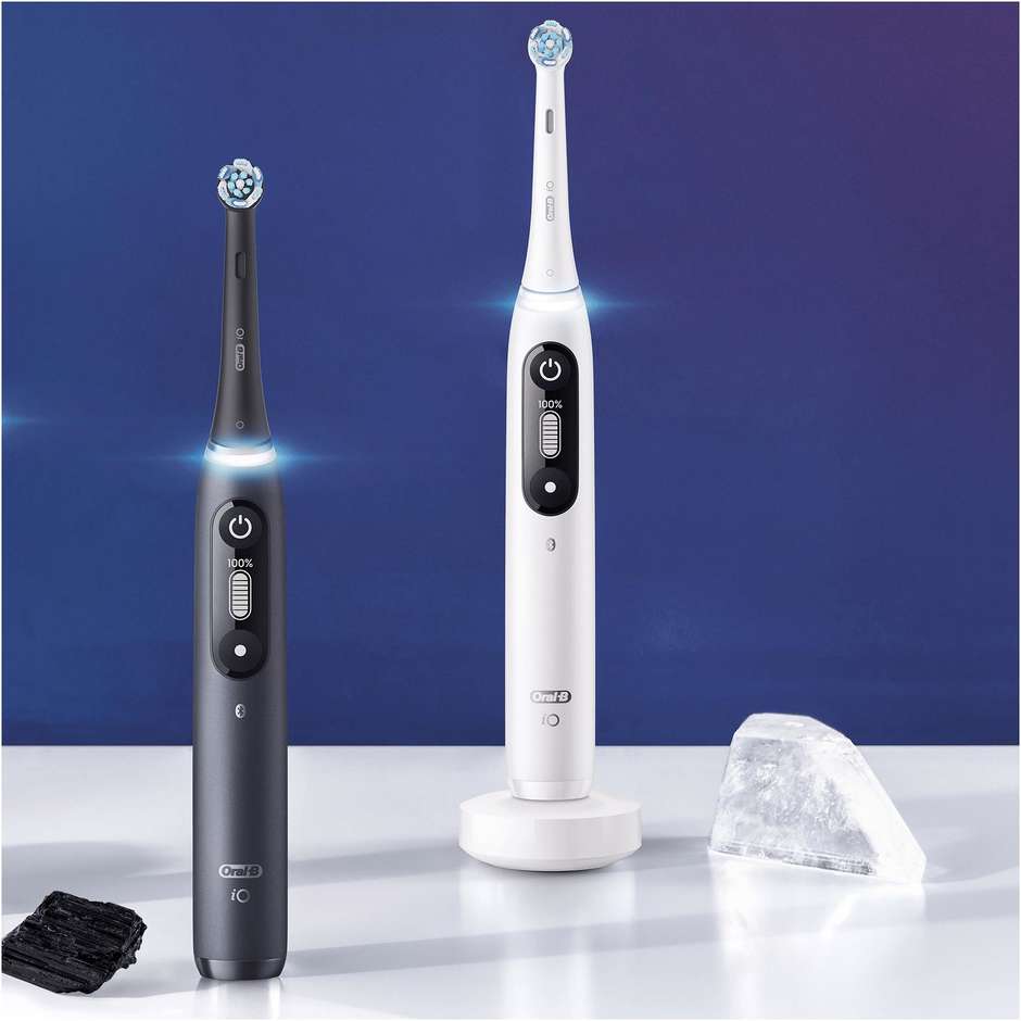 Oral-B iO Series 7 Spazzolino Elettrico Magnetico con Display Interattivo e Custodia Nero