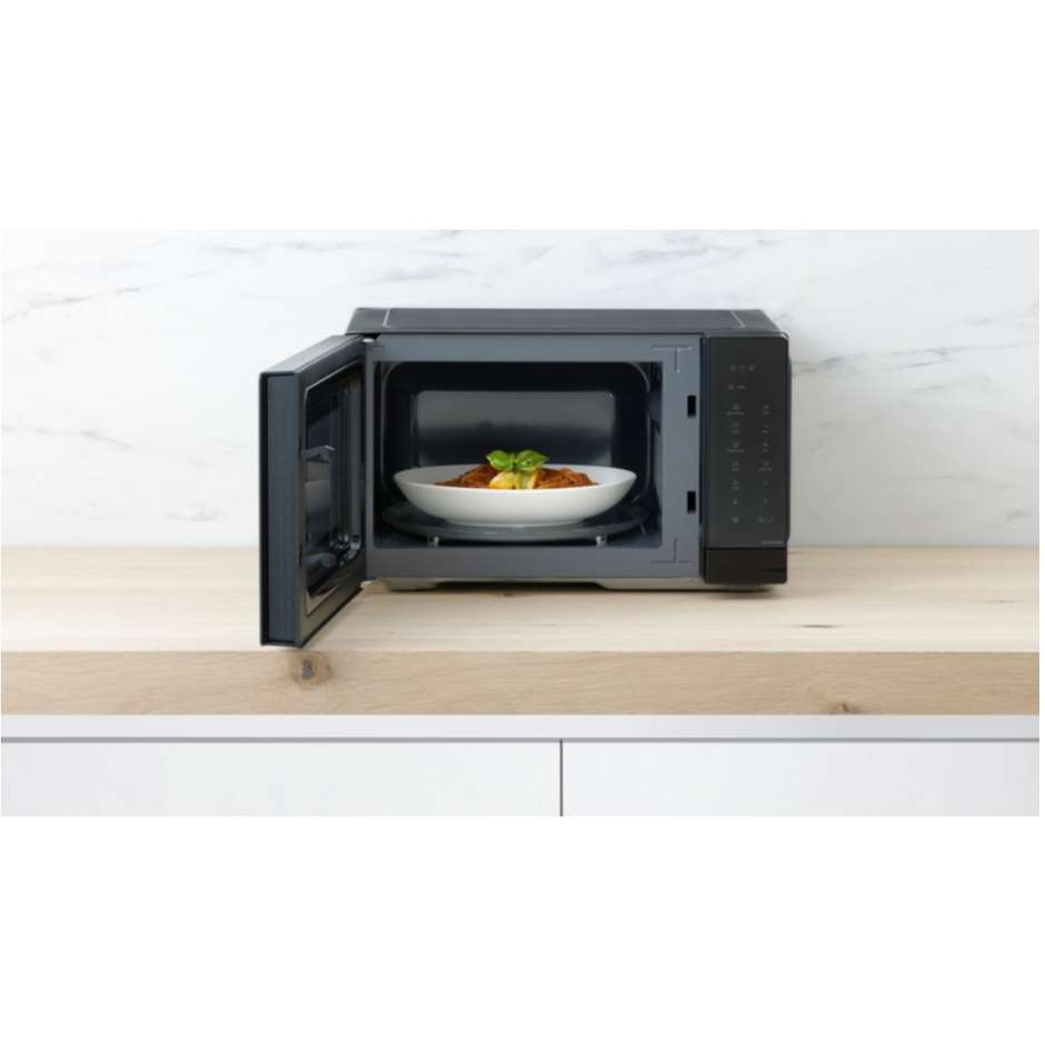 Panasonic NN-K36NBMEPG microonde con grill 24 L, 900 W, nero