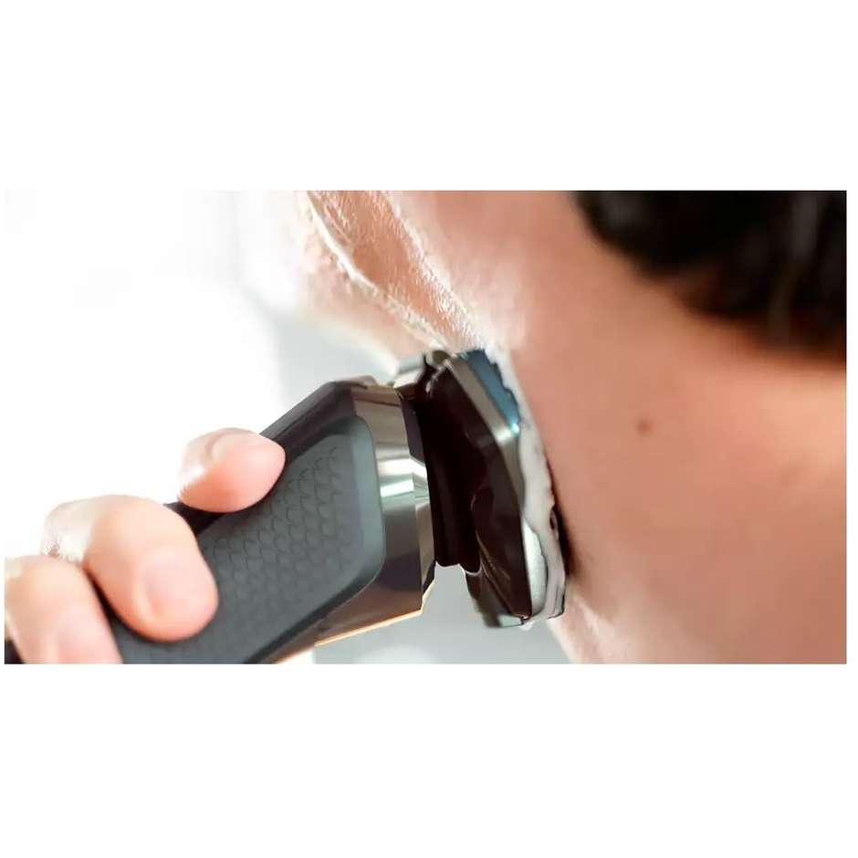 Philips Serie 7000 S7782/50 rasoio elettrico Wet & Dry, SkinIQ, Bluetooth, base pulizia