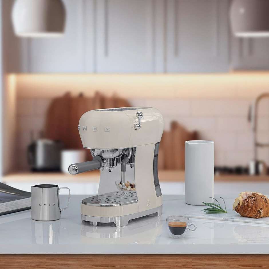 Smeg ECF02CREU Macchina da Caffè Espresso Manuale Anni 50 15 Bar Crema