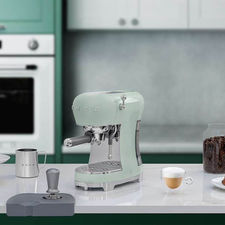 Smeg ECF02PGEU Macchina da Caffè Espresso Manuale Potenza 1350 W Colore Verde Pastello