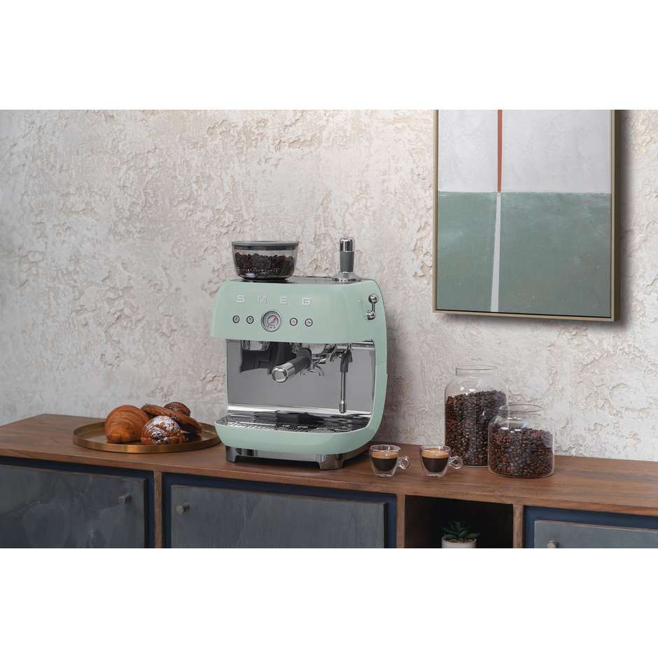 Smeg EGF03PGEU Macchina da Caffè Espresso Manuale con Macinacaffè Integrato Potenza 1350 W Colore Verde