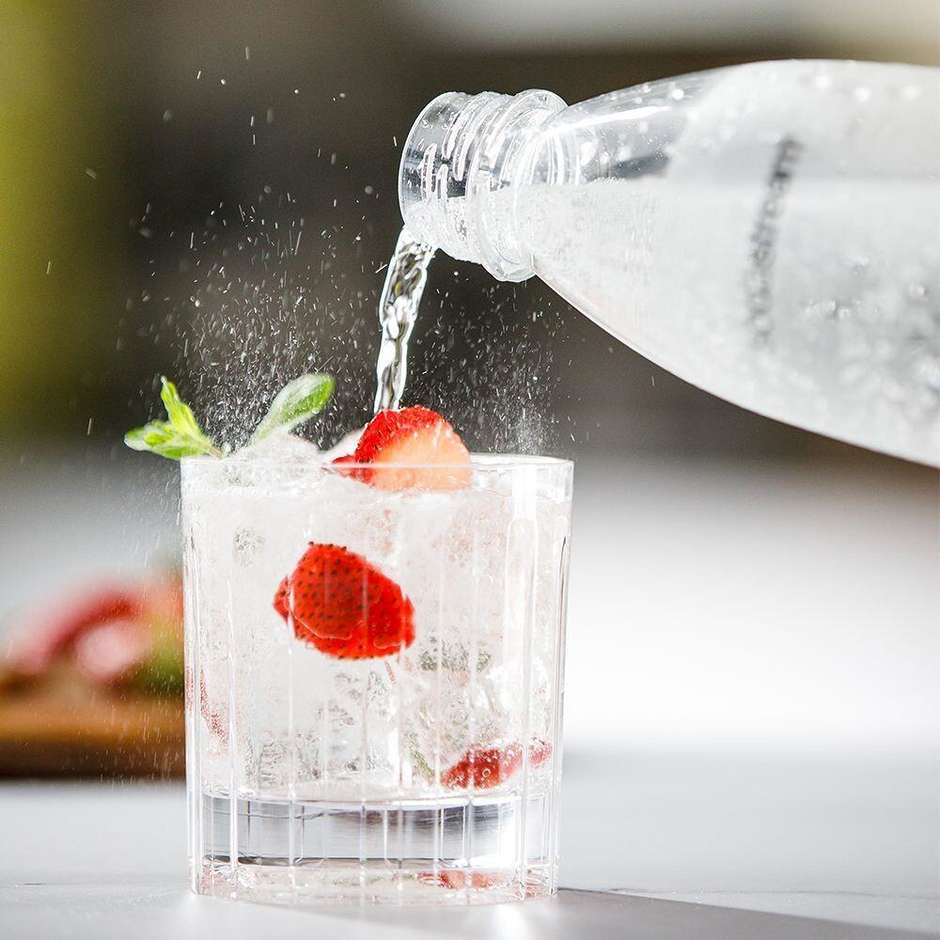 SodaStream ART nero e acciaio con bottiglia 1 L e ricarica 60 L