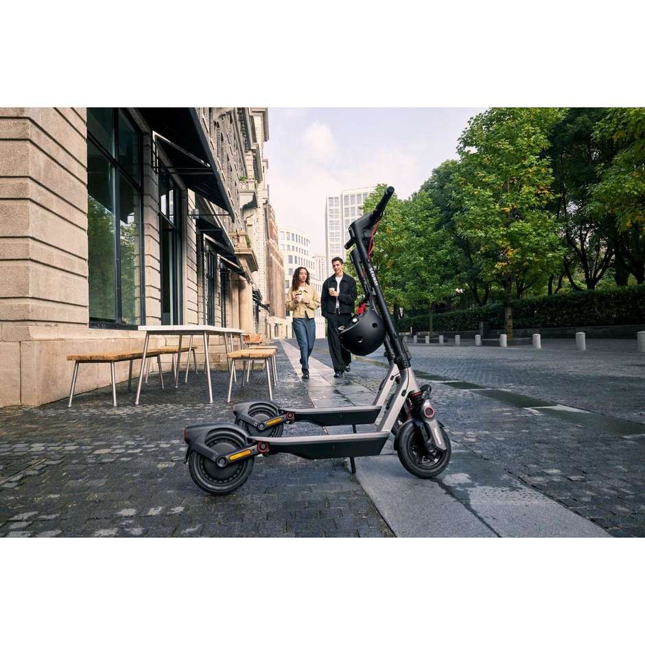 TCL NINEBOT F3 E Monopattino elettrico 10" autonomia max 70km velocita 25km/h Colore Nero, Grigio e Rosso