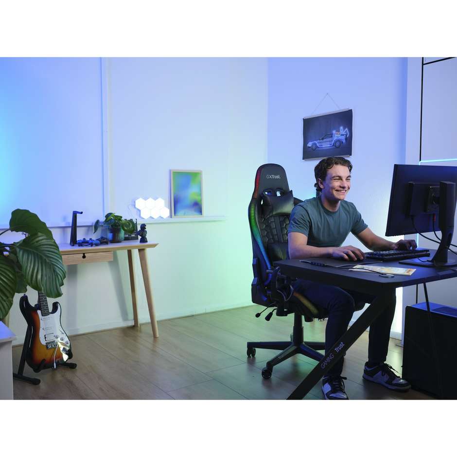 Trust GXT 716 Rizza sedia gaming nera con luci RGB, portata 150 kg